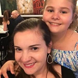 Meet your Posher, Elizabeth